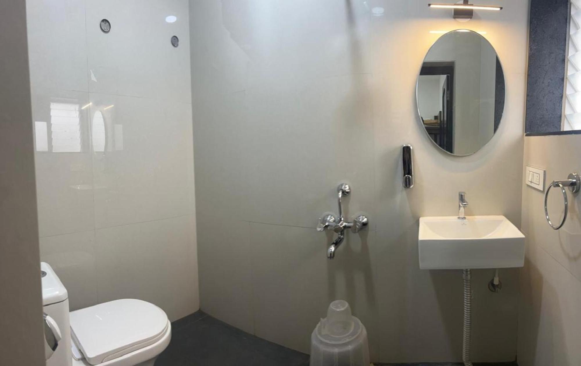 Hotel Queens Comfort Mysuru Zewnętrze zdjęcie