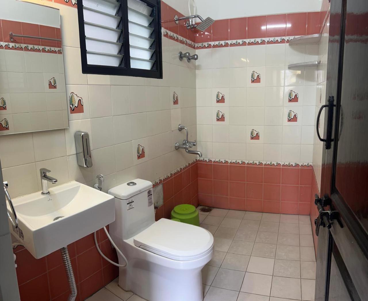 Hotel Queens Comfort Mysuru Zewnętrze zdjęcie