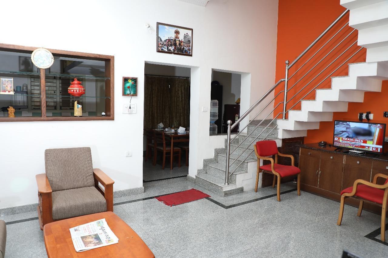 Hotel Queens Comfort Mysuru Zewnętrze zdjęcie